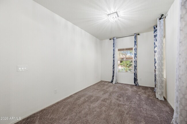 Photo - 1829 W Spur Dr