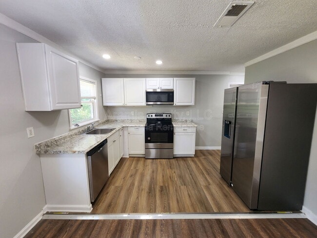 Photo - 245 Argus Cir NW