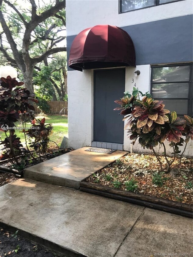 Photo - 3445 Oak Dr (Hollywood, FL)