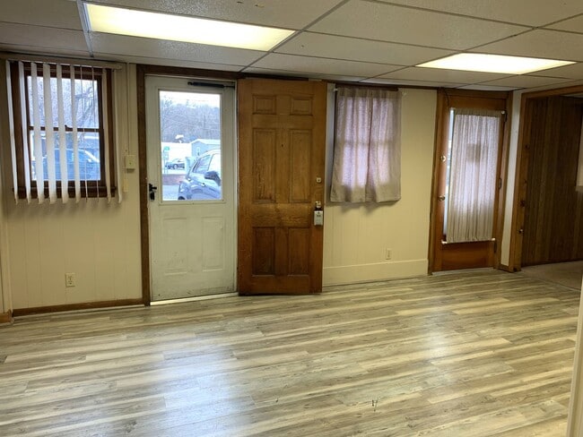 Photo - Charming single-family home just a short w...