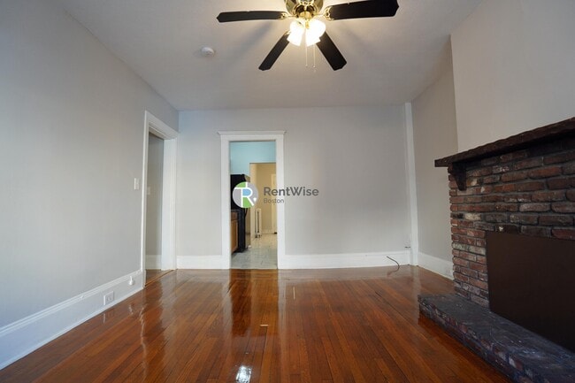 Photo - 146 Chiswick Rd Unit 2