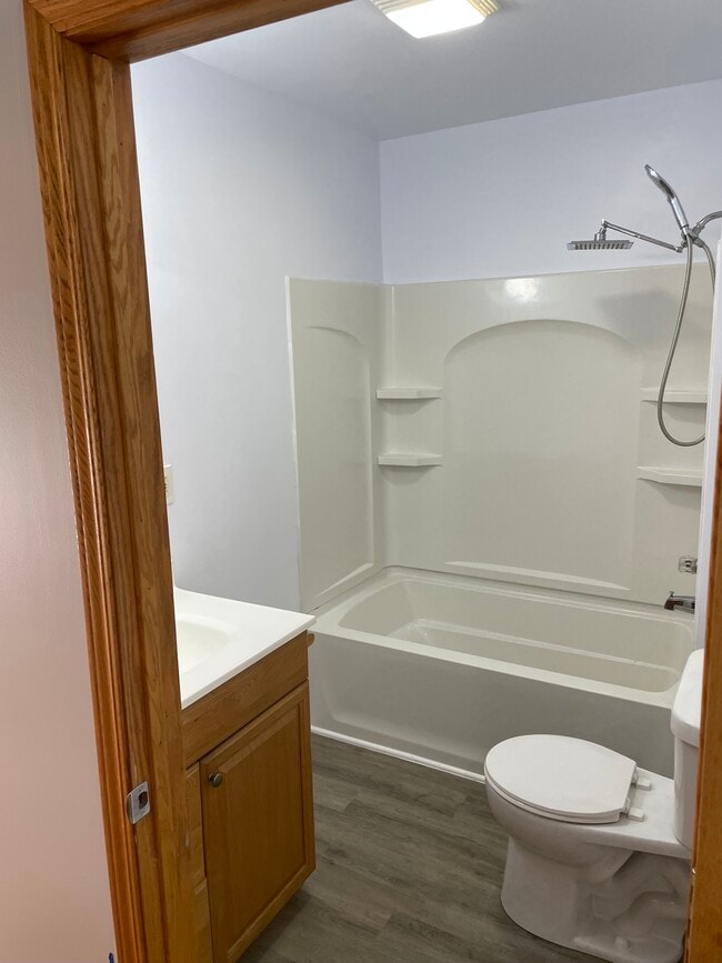 Photo - W1390 Highland Blvd