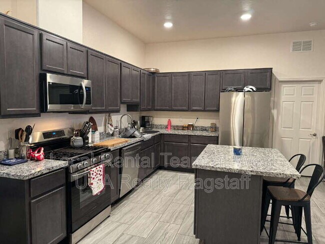 Photo - 1650 E Ponderosa Pkwy