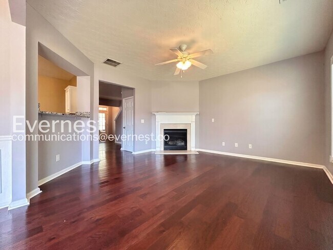 Photo - 729 Mountain Laurel Dr