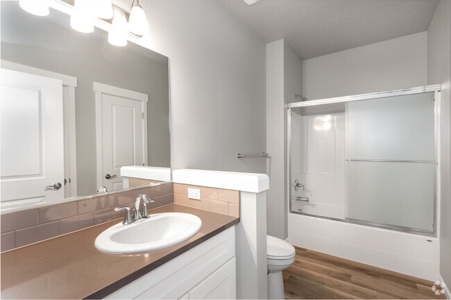 2BR, 2BA - 1,335SF