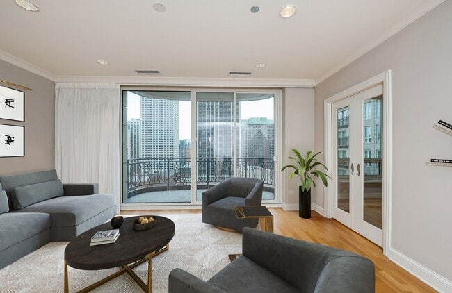 Photo - 10 E Delaware Pl Unidad 14A