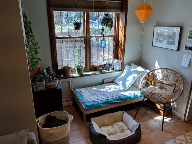 Building Photo - 1629 Newton St NW Unit B