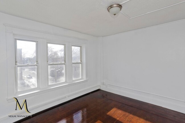 Photo - 528-532 Union Street Unit 528-1L