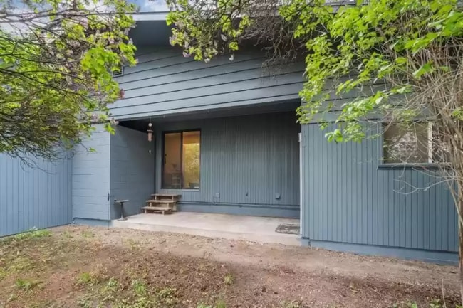 Photo - 1749 Woodland Ave