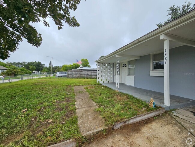 Building Photo - 1327 Eugene Black St Rental