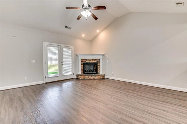 Photo - 655 Shipley Ave