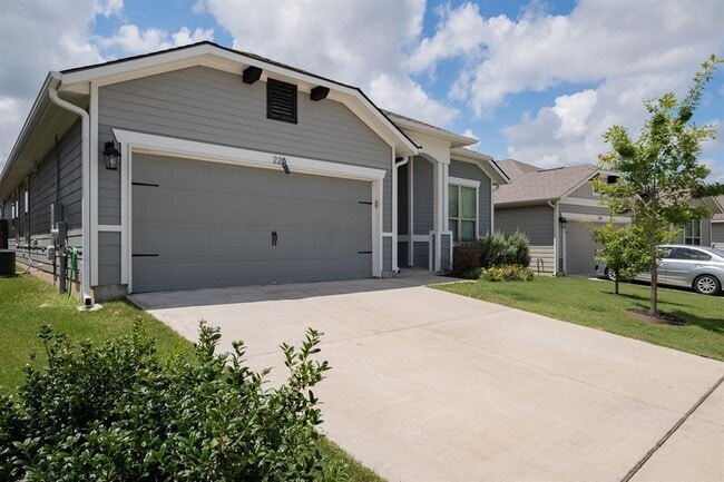 Photo - 228 Trellis Blvd