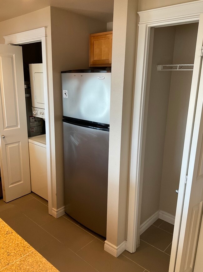 Photo - 2200 Thorndyke Ave W Unit 205