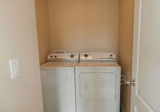 Photo - 1795 Portland Gold Dr