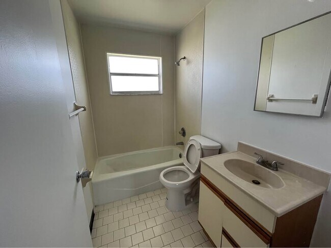 Photo - 3783 Coconut Rd Unit 1