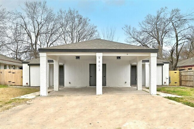 Photo - 9803 Aberdeen Way Townhome