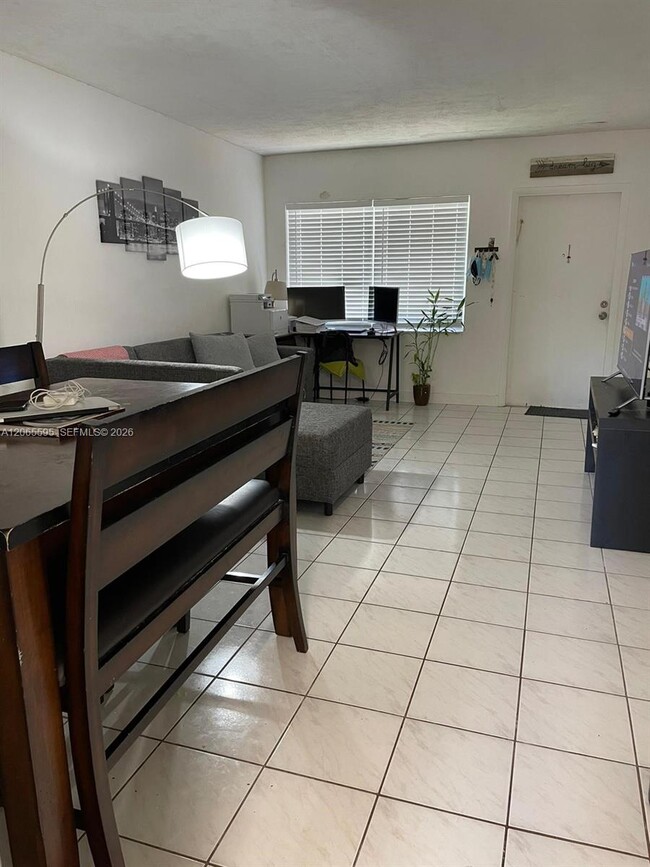 Photo - 3551 SW 11th St Unit 7B
