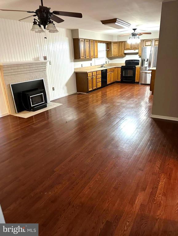 Photo - 215 Brooke Rd