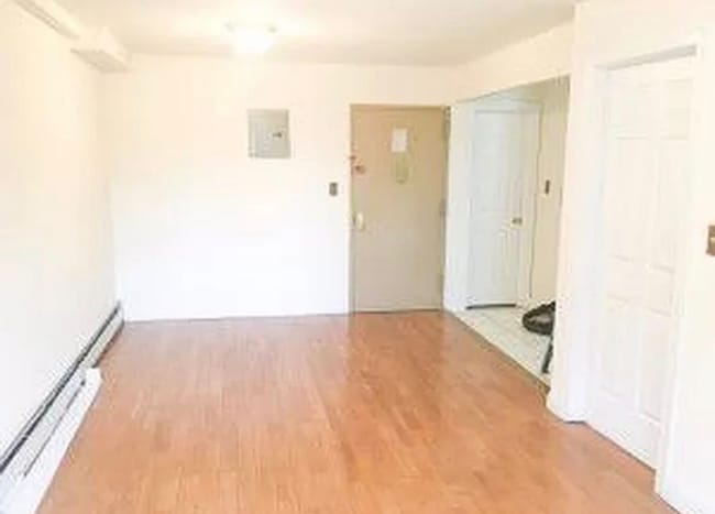 Photo - 141-35 Pershing Crescent