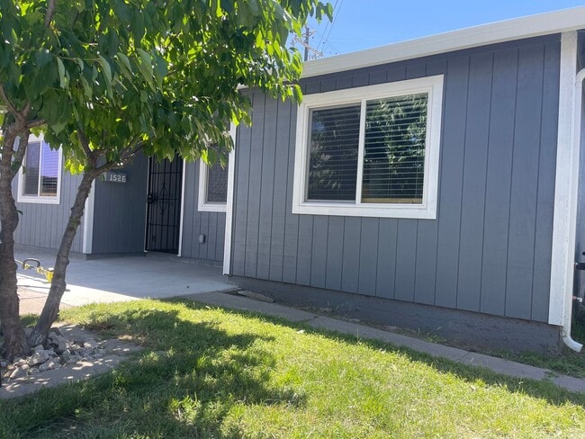 Photo - 3br/2ba Home 1 of 6 homes on lot