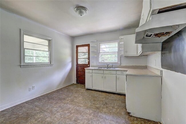 Photo - 3292 Arnwood Ave