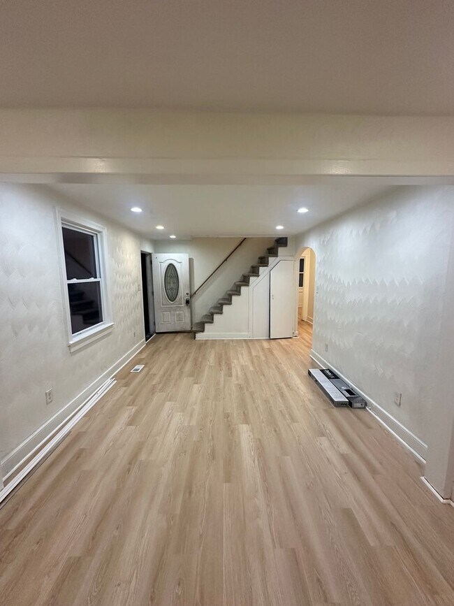 Photo - Fully renovated Cape Cod house!