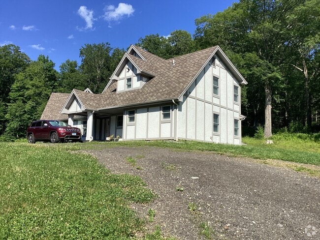 Building Photo - 150B Hanover Rd Rental