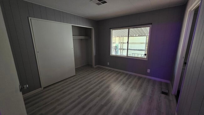 BEDROOM - 18950 Woodcrest Ln