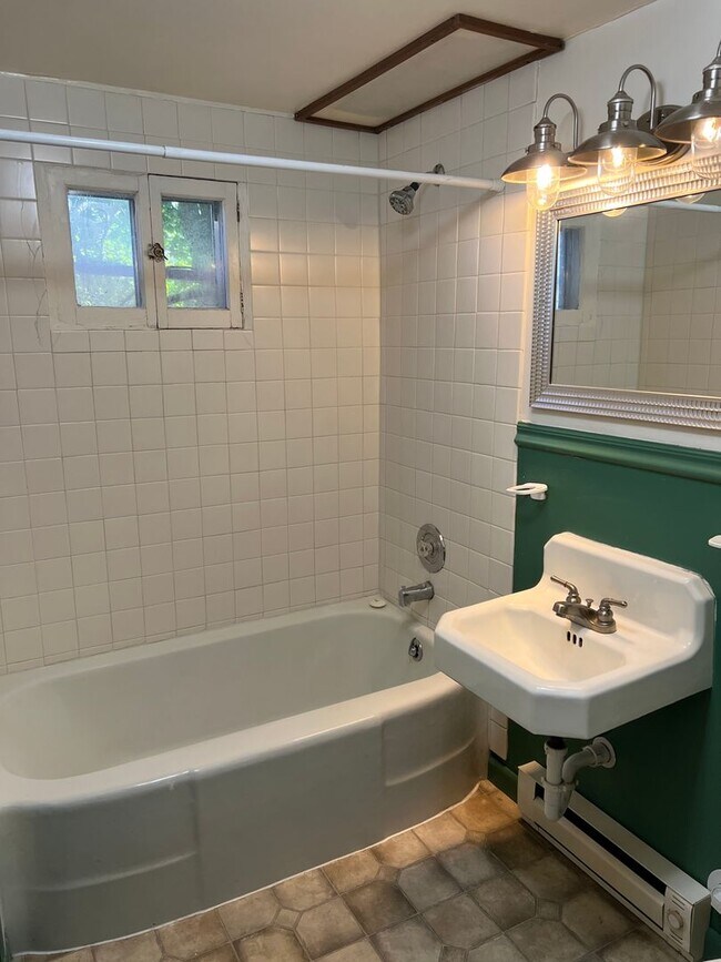 Photo - 720 S 9th Ave Apartment Unit 1