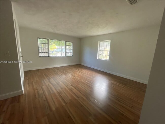 Photo - 1388 NW 101st St Unidad 1388
