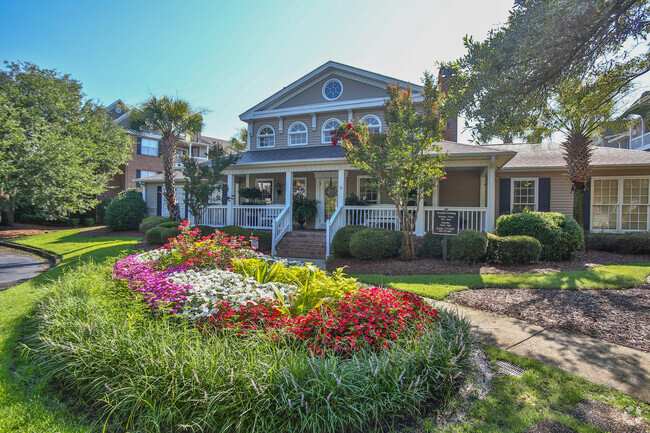 Building Photo - Granby Crossing Rental