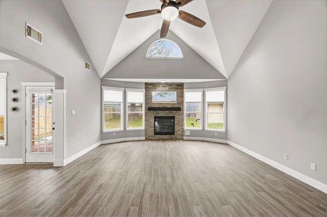 Photo - 7531 Fall Creek Bend Ct