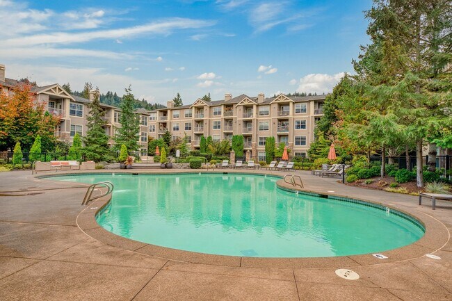 Soak up the sun in the summer at the pool - The Estates at Cougar Mountain