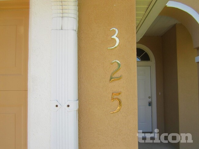 Photo - 325 Island View Cir