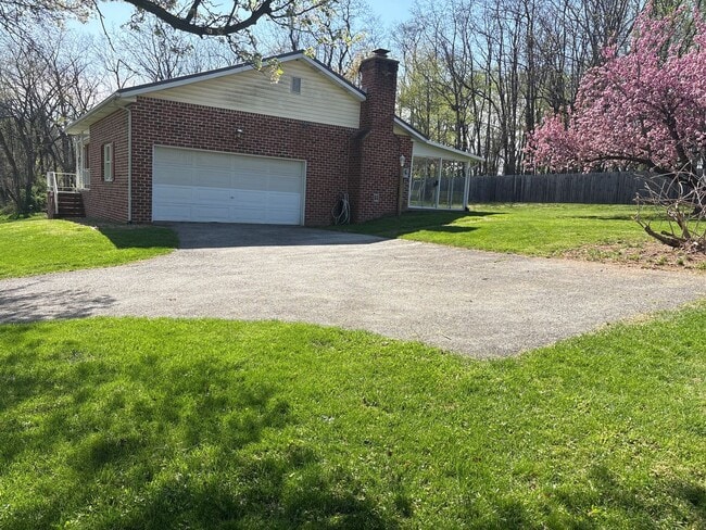 Photo - 3 Bedroom 2 Bath House, Garage, Large Lot-Spring Grove SD