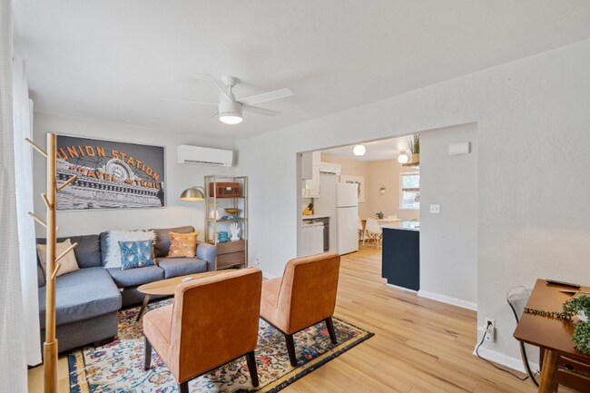 Photo - 1003 Castlerock Dr