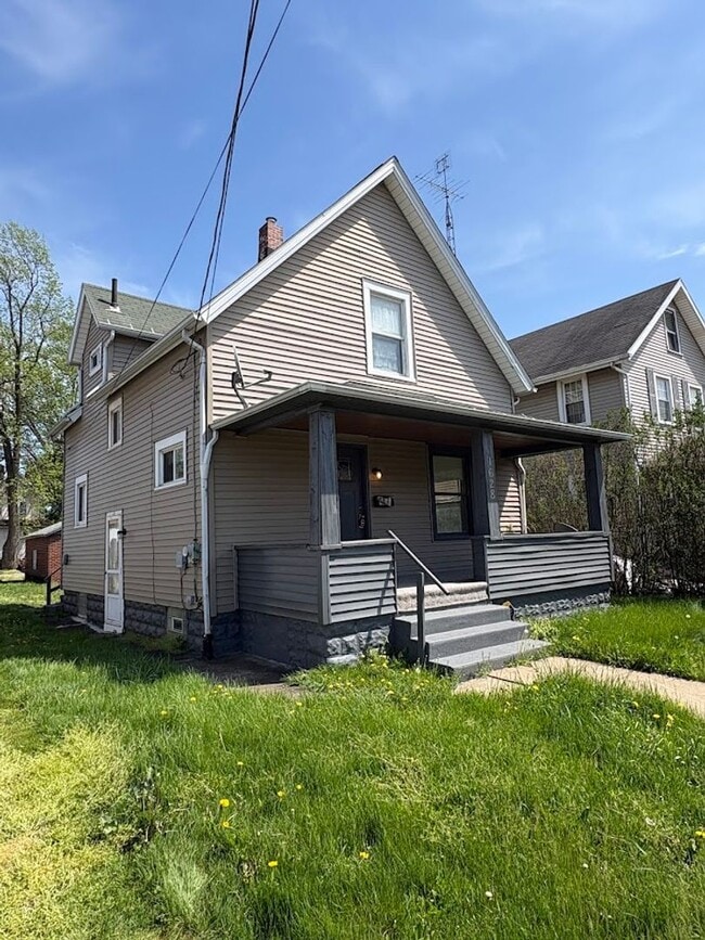 Photo - Three bedroom two bathroom home for rent