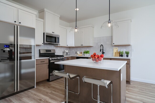 Photo - 649 Bucko Ave