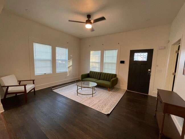 Photo - 535 Walnut St