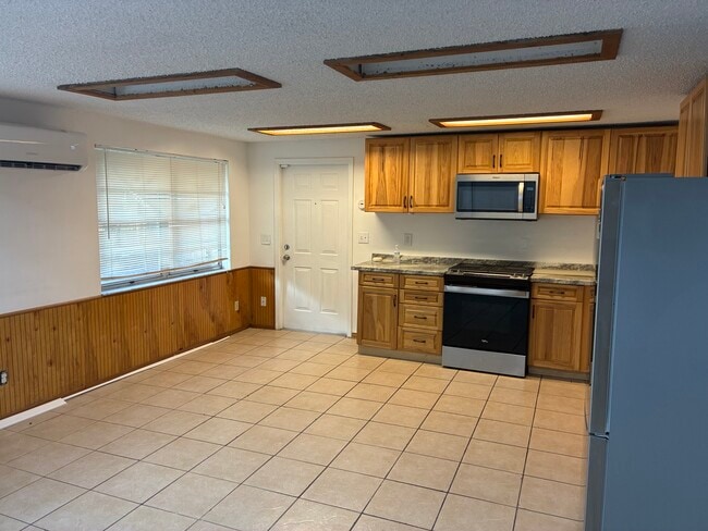 Photo - 9035 Arndale Cir