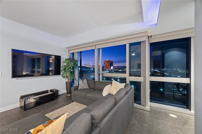 Photo - 4471 Dean Martin Dr Unidad 1108