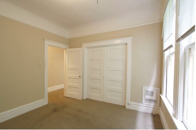 1346 Pine