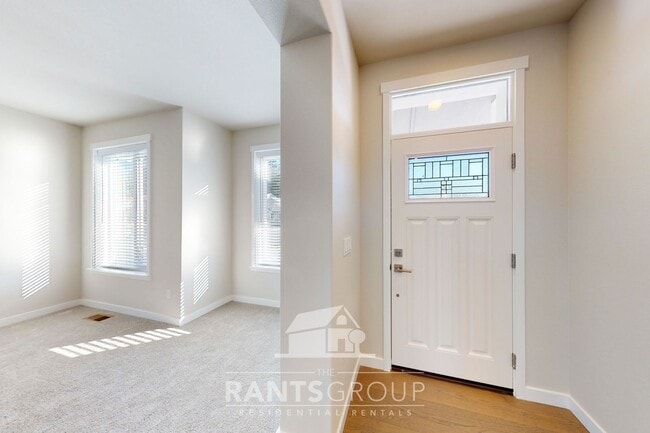 Photo - Beautiful Home in Newer Subdivision! Easy freeway access!