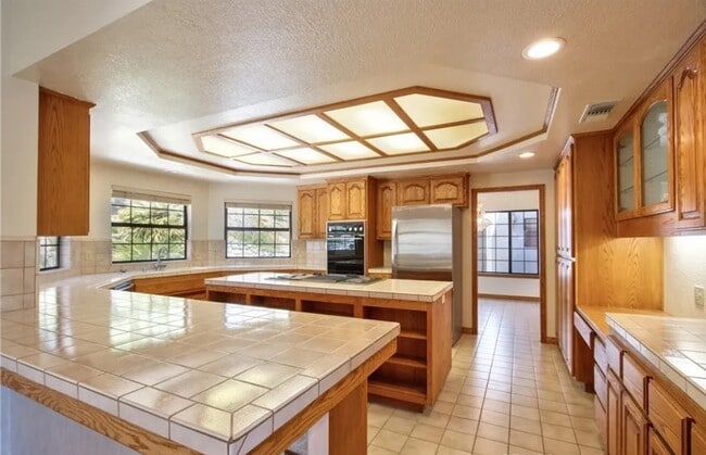 Photo - 3456 Los Sicomoros Ln