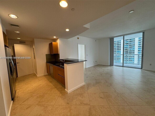 Photo - 1060 Brickell Ave Unidad 2703