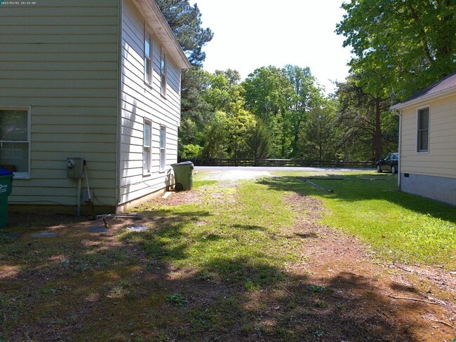 Photo - Awesome 4 bedroom tri level