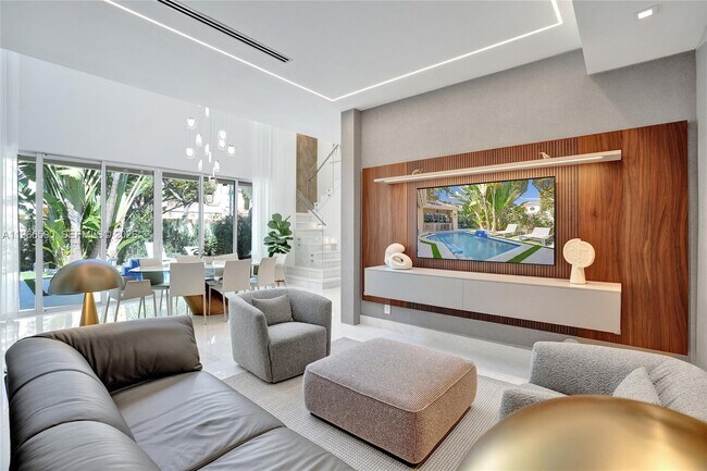 Photo - 20824 NE 37th Ave