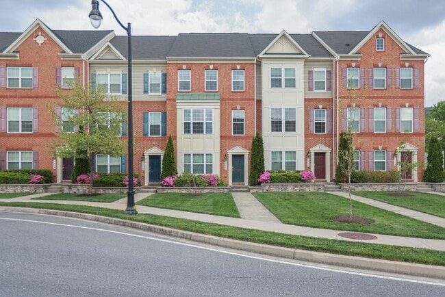 Building Photo - 7954 Blue Stream Dr Rental