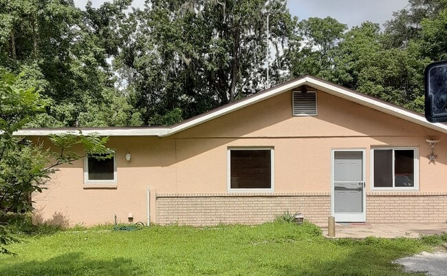 Building Photo - Adorable 2 Bedroom 1 Bath in Brooksville Rental