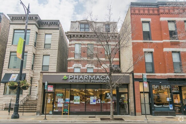 Building Photo - 2338 N Clark St Unit Apt 4